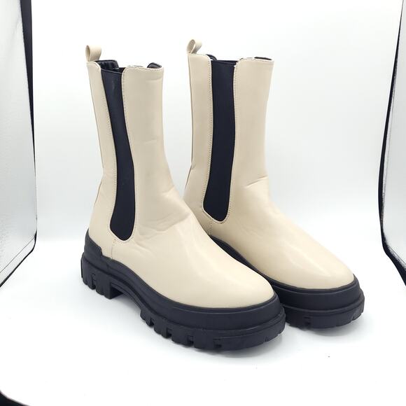 Sheln Off White Ivory Chelsea Combat Platform Boots Slip On women's size 10 - Picture 2 of 10
